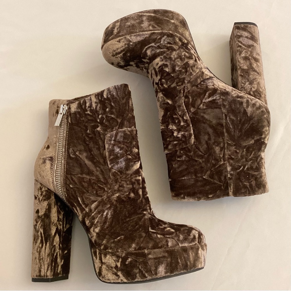 Gianni Bini 6.5 Didier Velvet Platform Block Heel Booties Women’s Ankle Boots - Picture 8 of 11